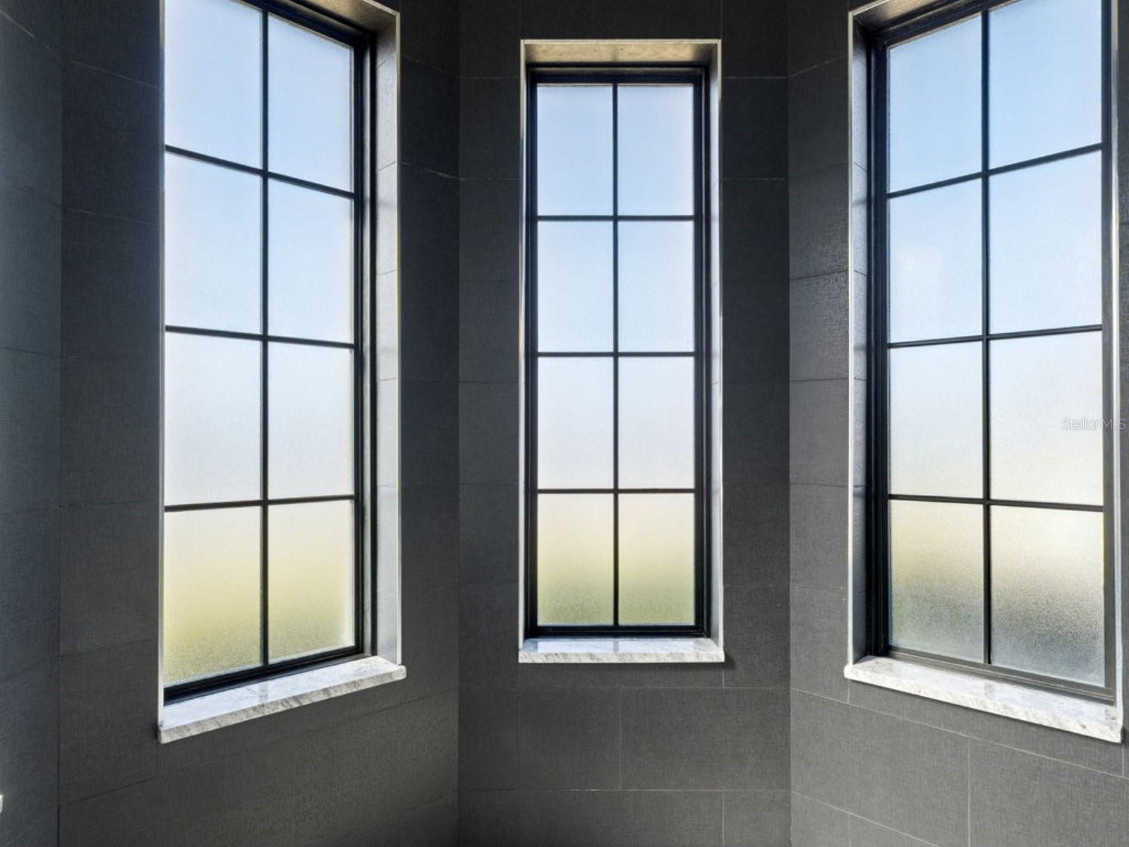 O6383050 Property Photo