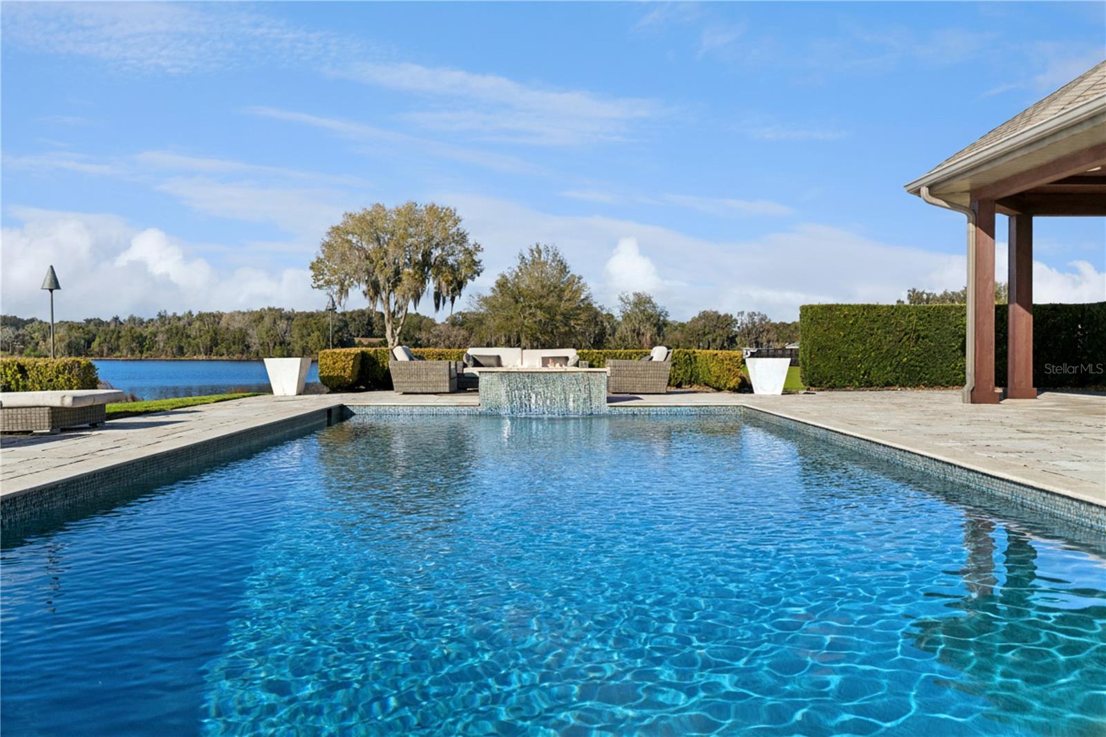 O6383050 Property Photo