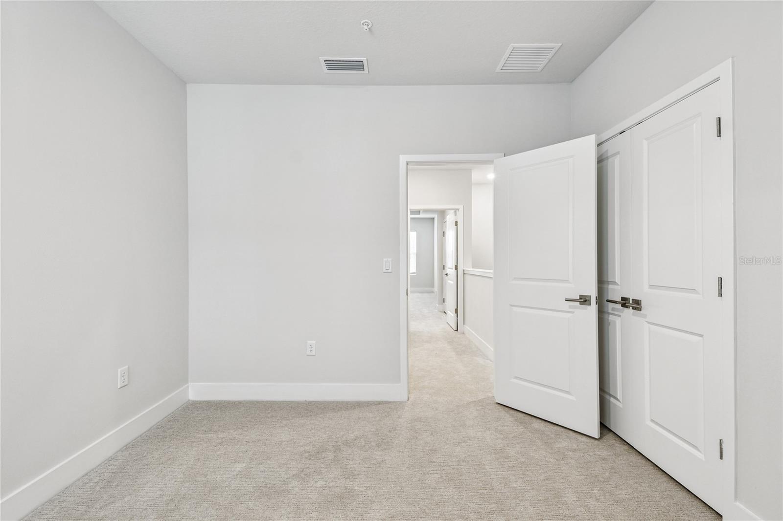 TB8476950 Property Photo