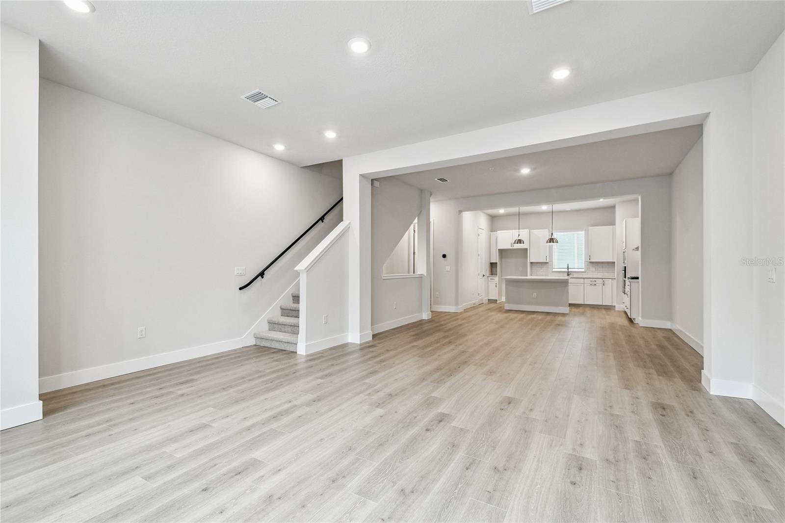 TB8476950 Property Photo