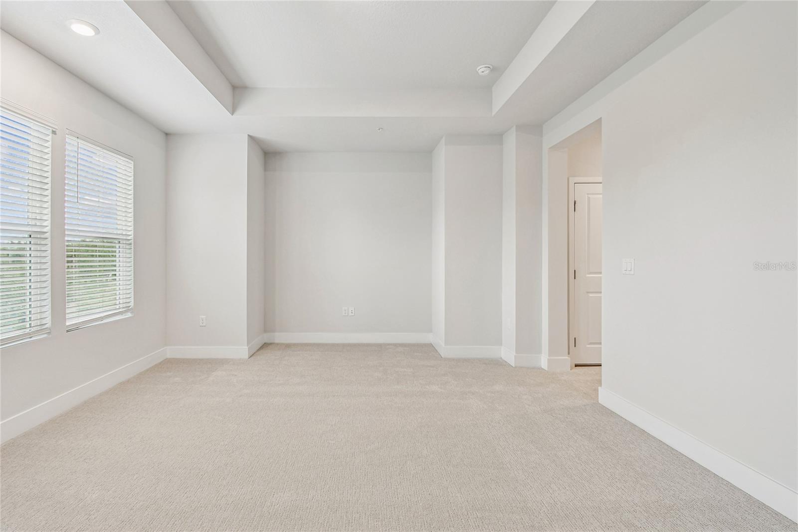 TB8476950 Property Photo