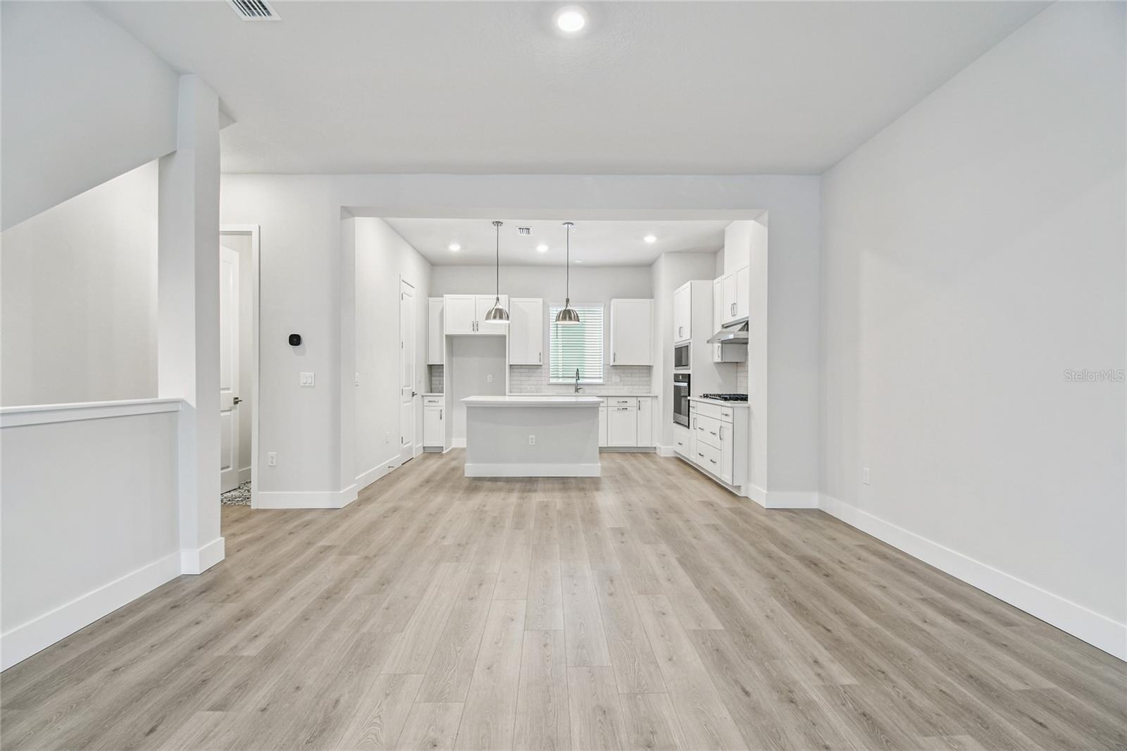 TB8476950 Property Photo