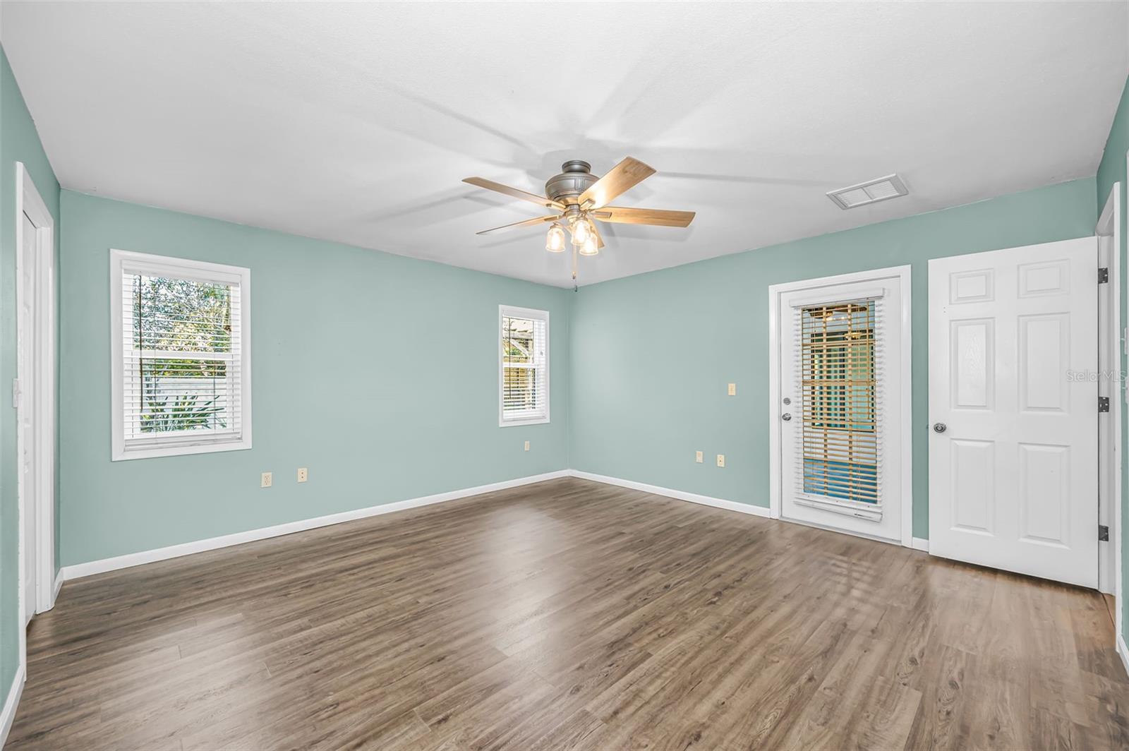Primary suite with access  to the screened lanai