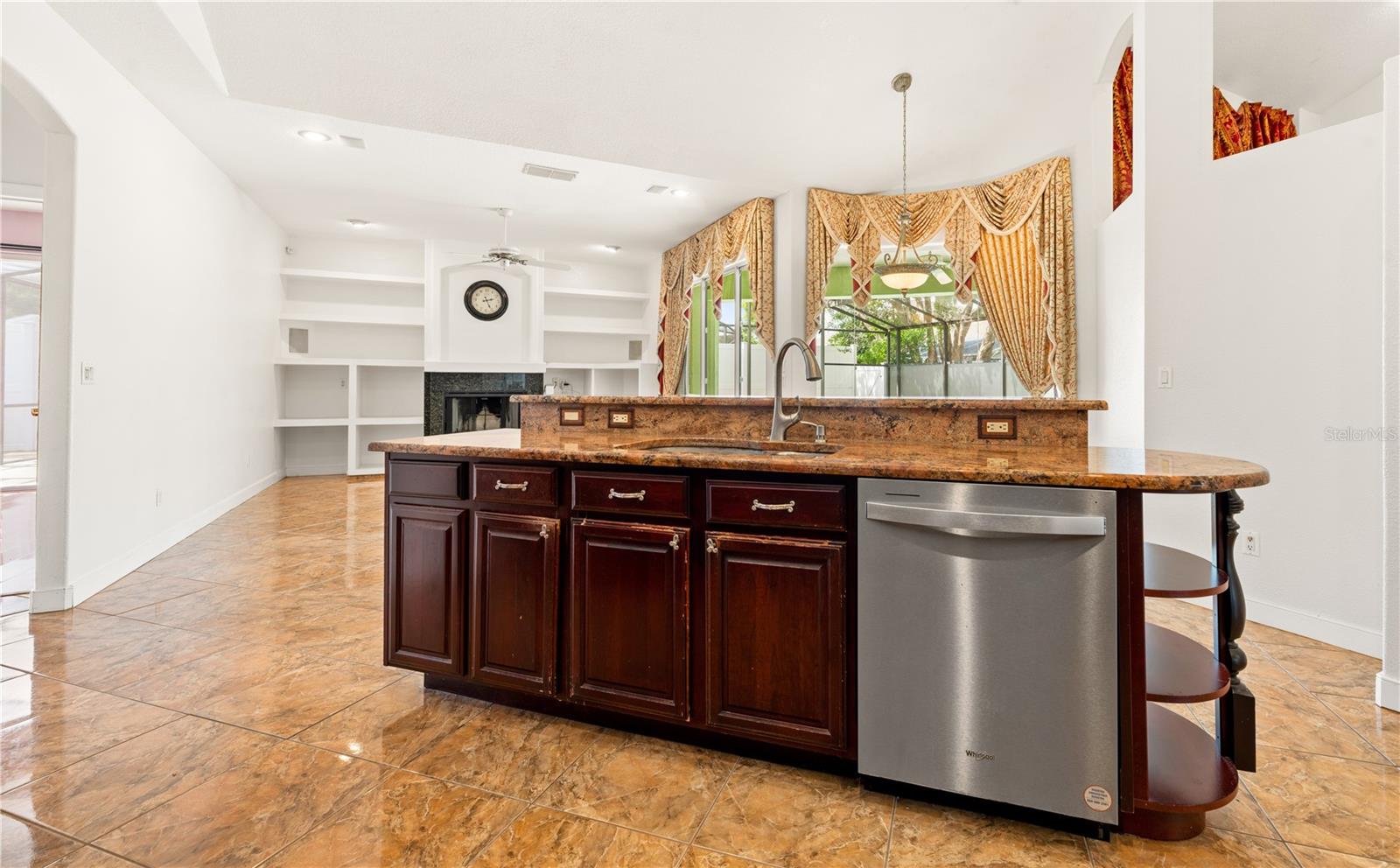 8022 CANYON LAKE CIR, ORLANDO, FL, 32835
