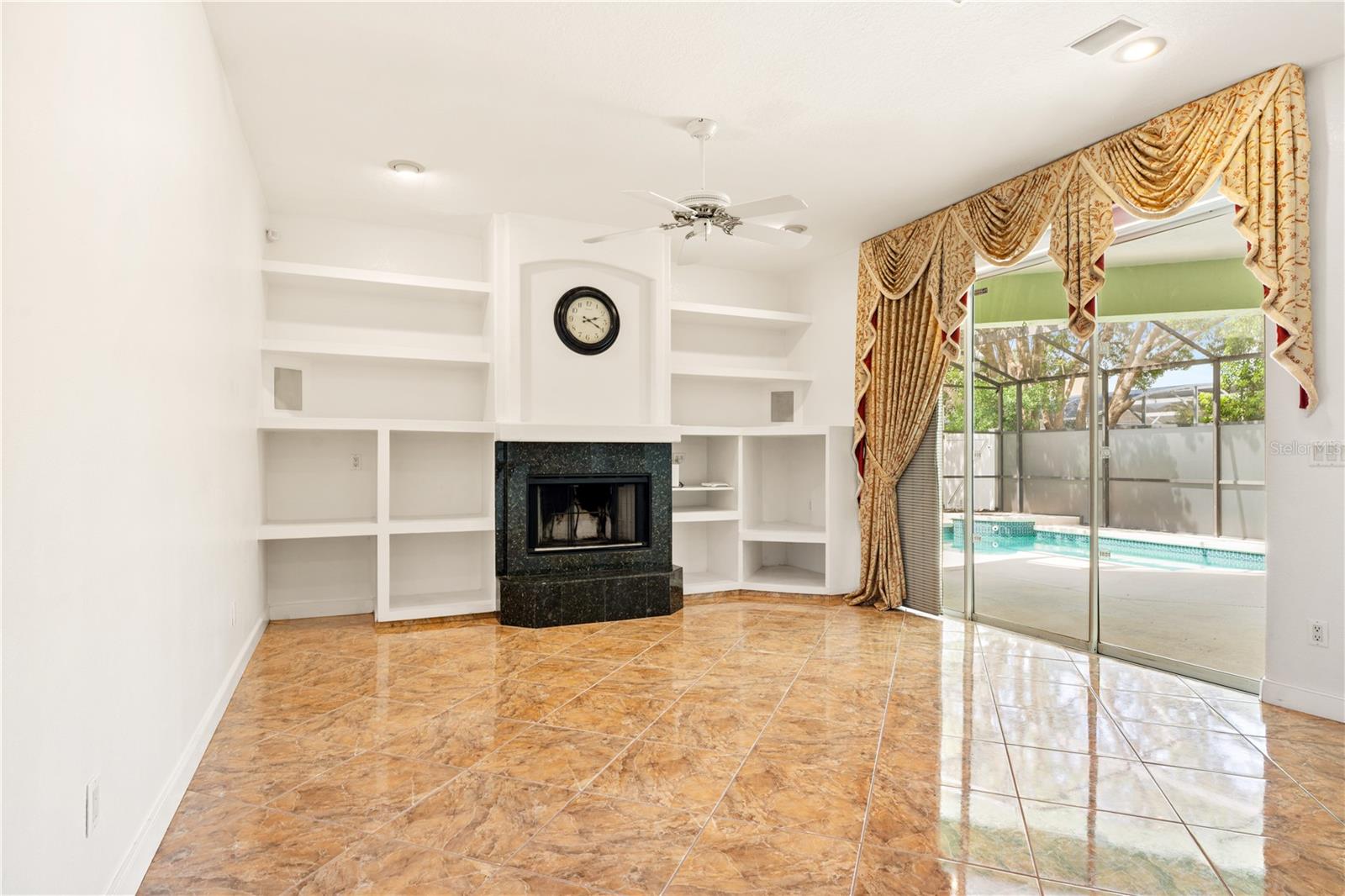 8022 CANYON LAKE CIR, ORLANDO, FL, 32835