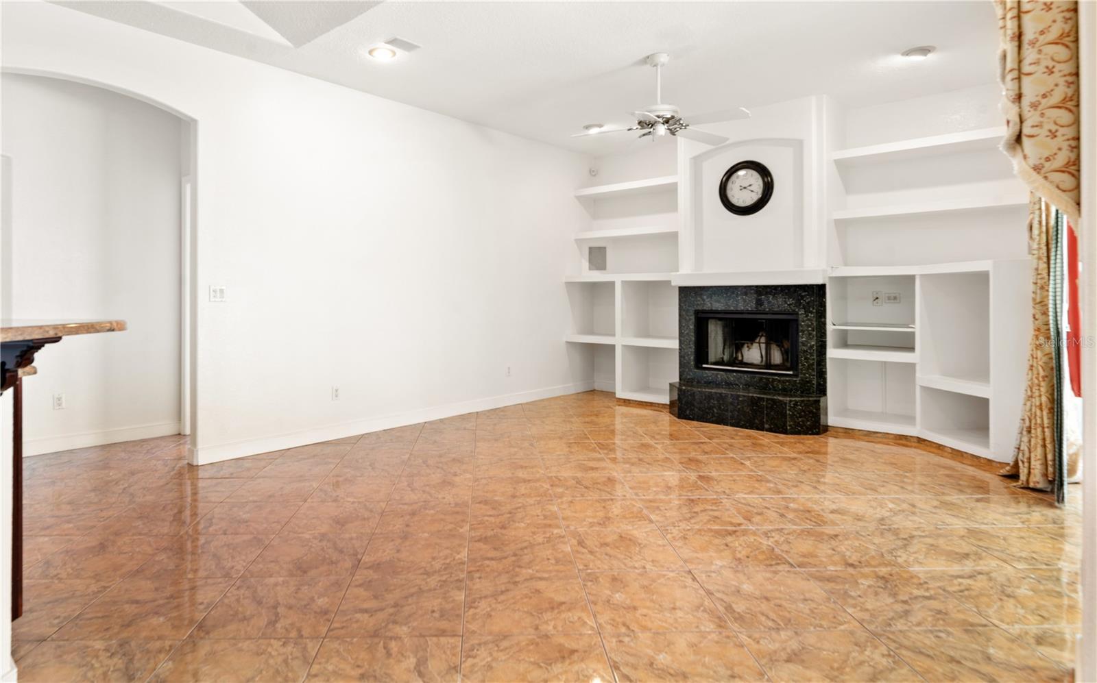8022 CANYON LAKE CIR, ORLANDO, FL, 32835