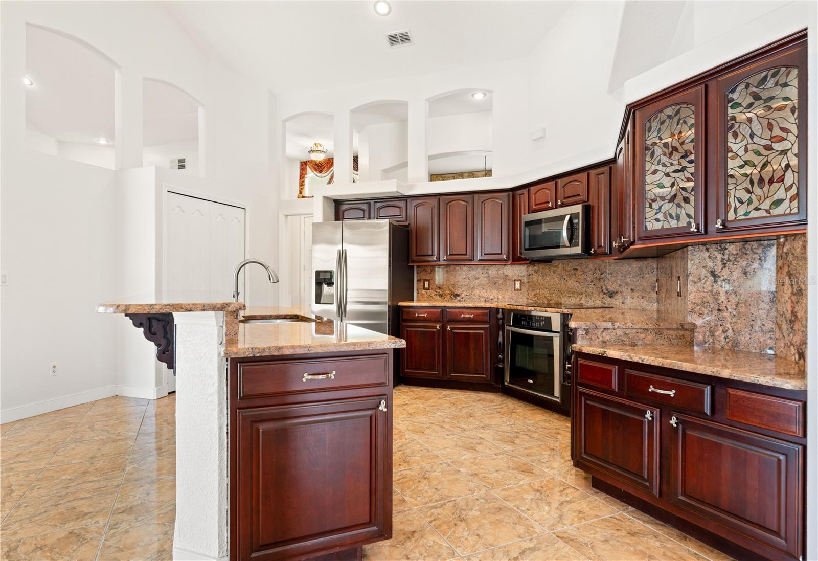 8022 CANYON LAKE CIR, ORLANDO, FL, 32835