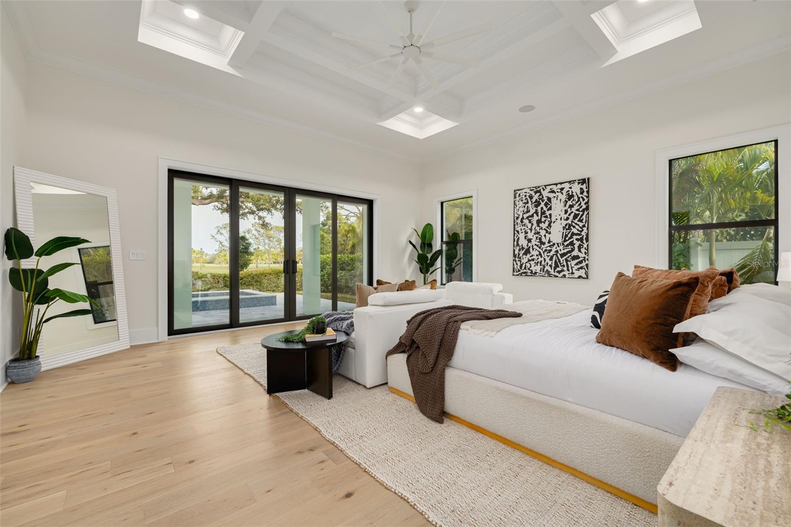 TB8476983 Property Photo