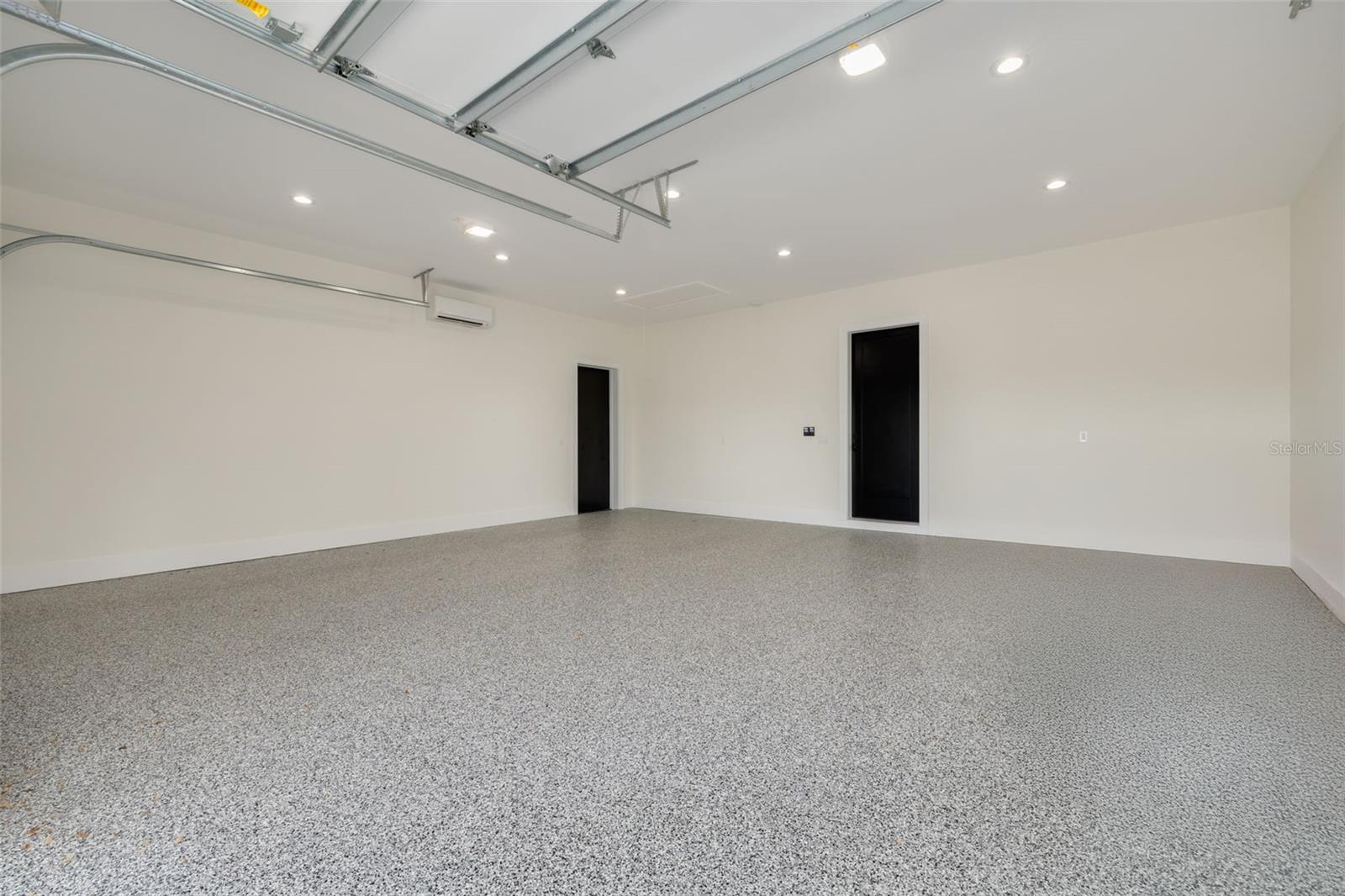 TB8476983 Property Photo