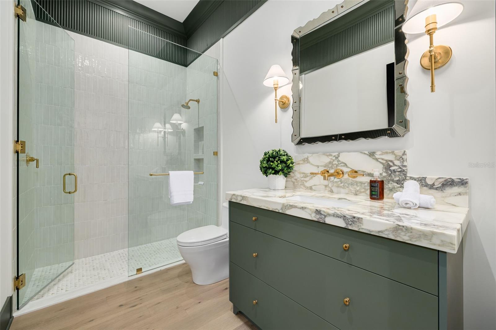 TB8476983 Property Photo