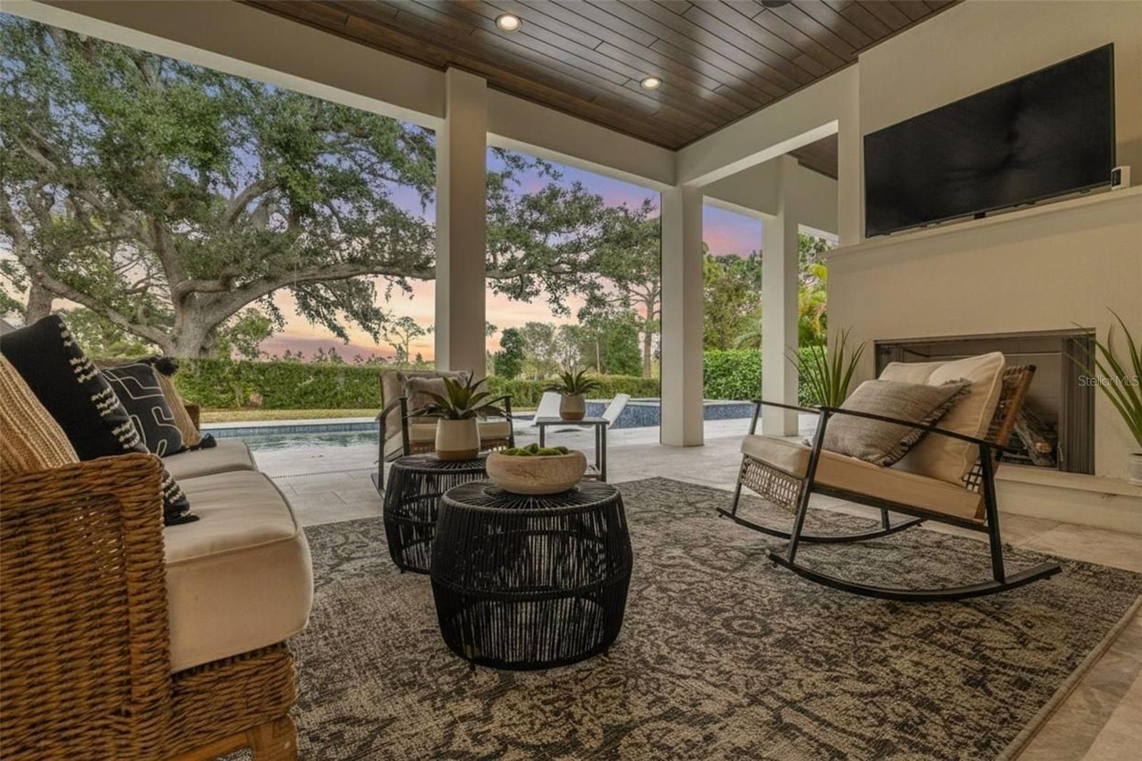 TB8476983 Property Photo