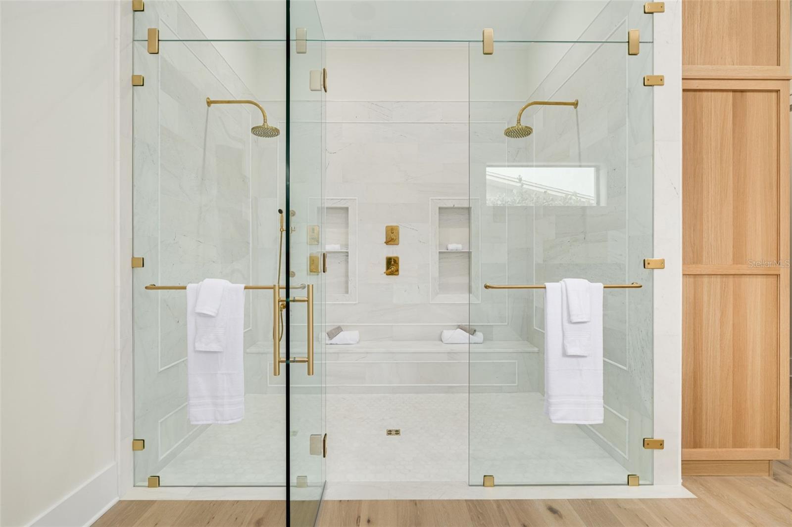 TB8476983 Property Photo