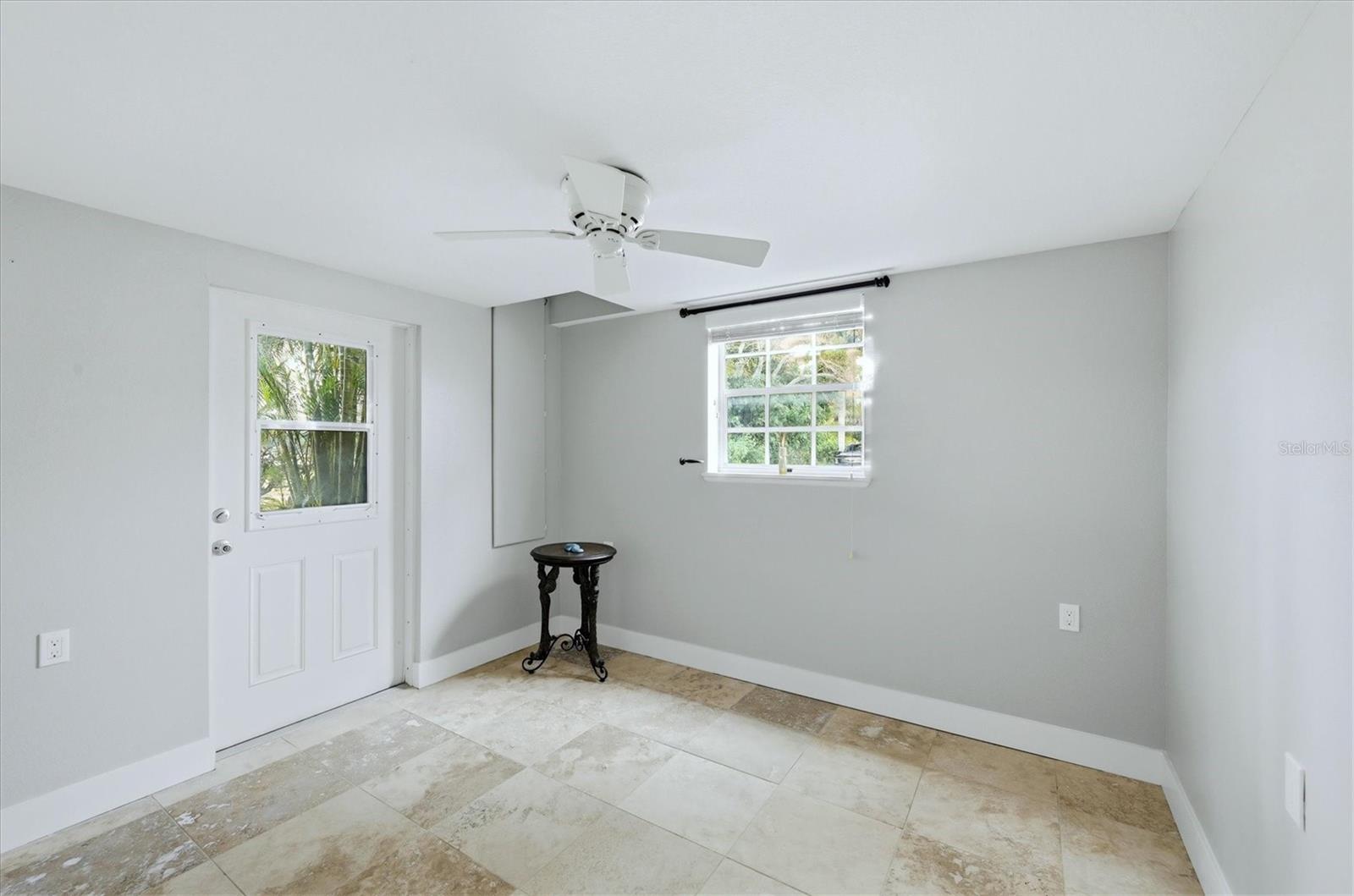 D6146199 Property Photo