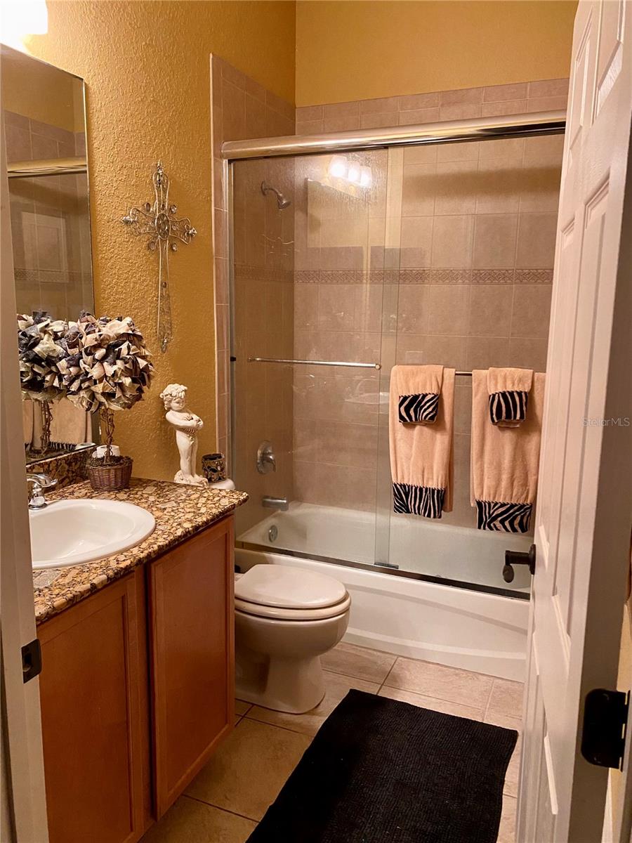 1051 GREEN GATE BLVD, GROVELAND, FL, 34736