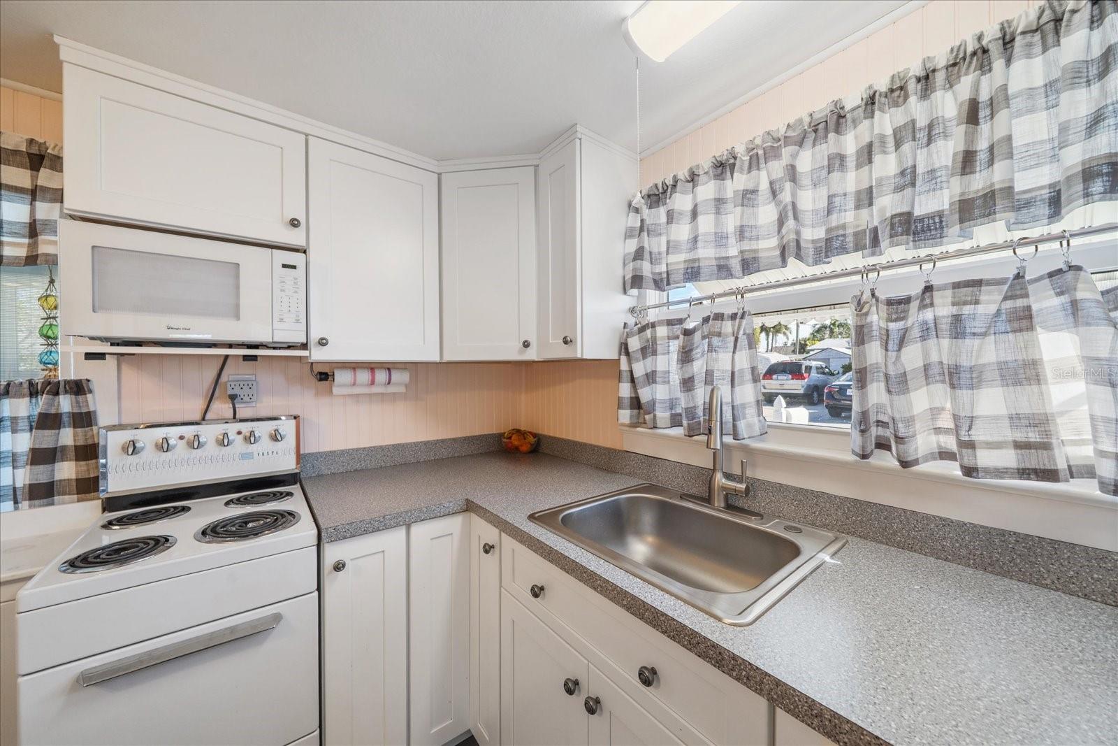 A4682832 Property Photo