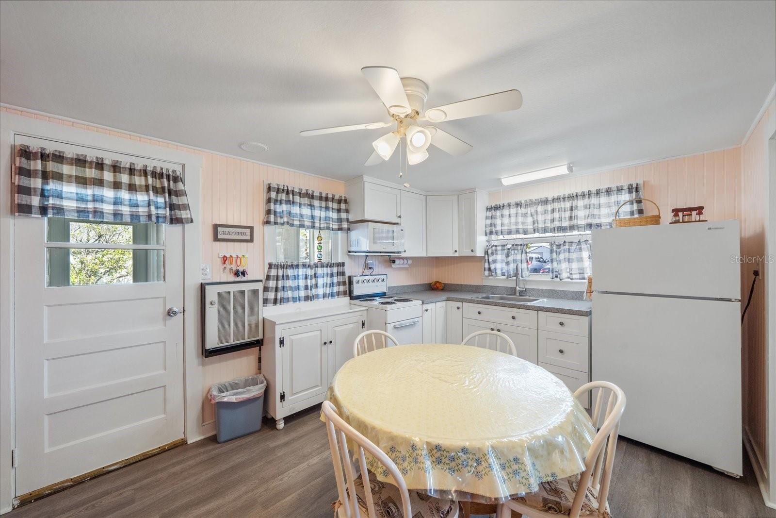 A4682832 Property Photo