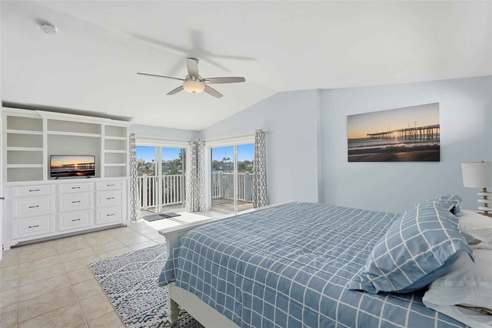 TB8477064 Property Photo