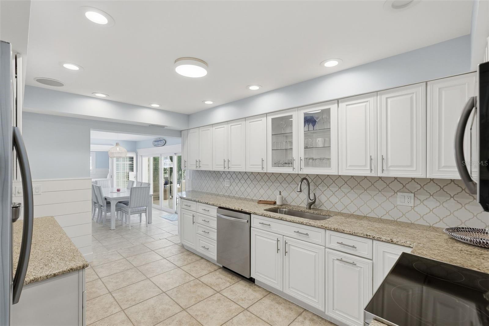 TB8477064 Property Photo