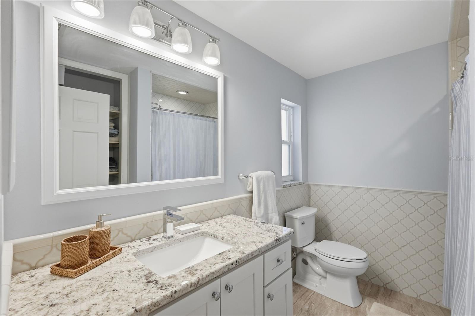 TB8477064 Property Photo