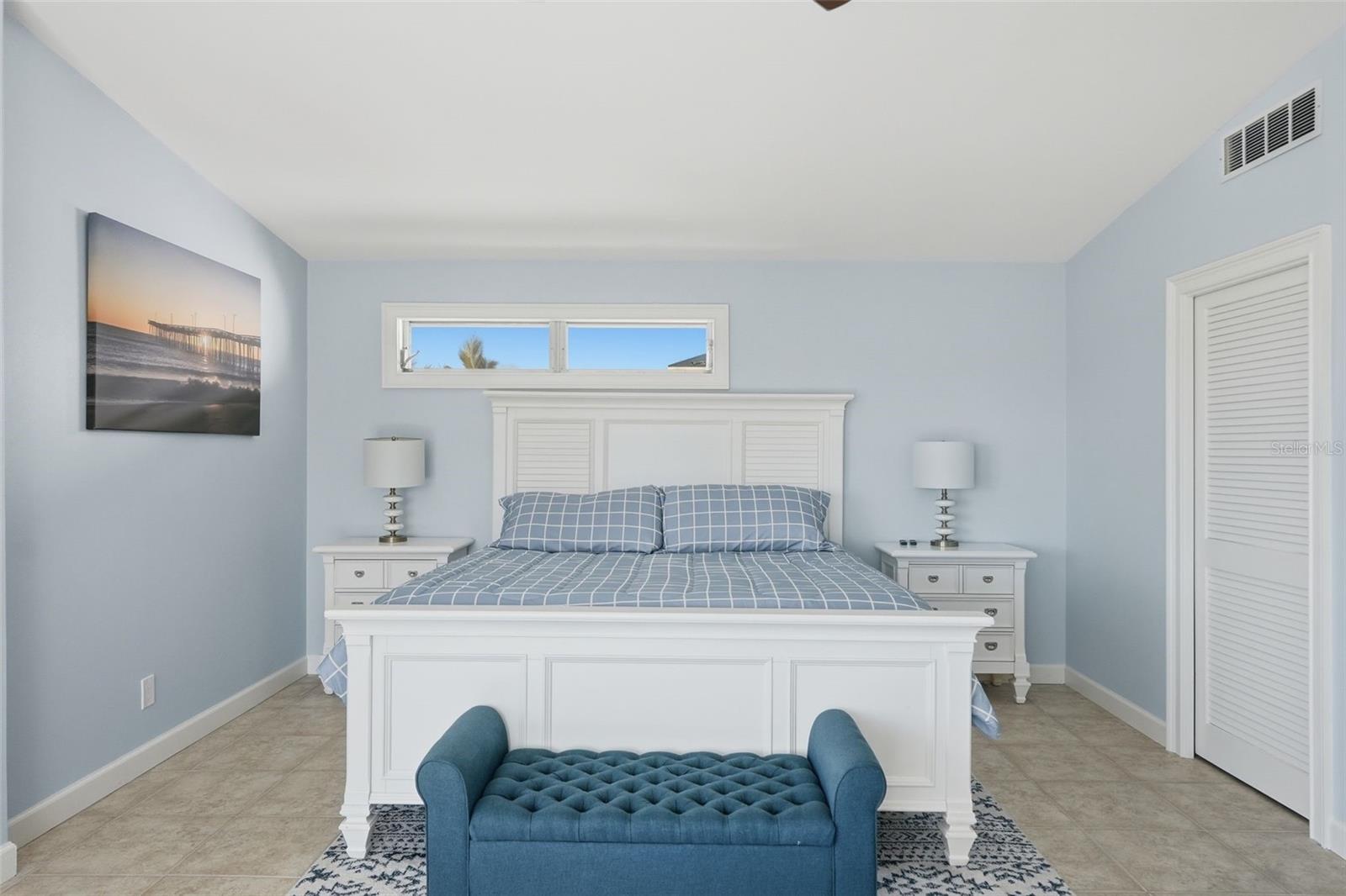 TB8477064 Property Photo