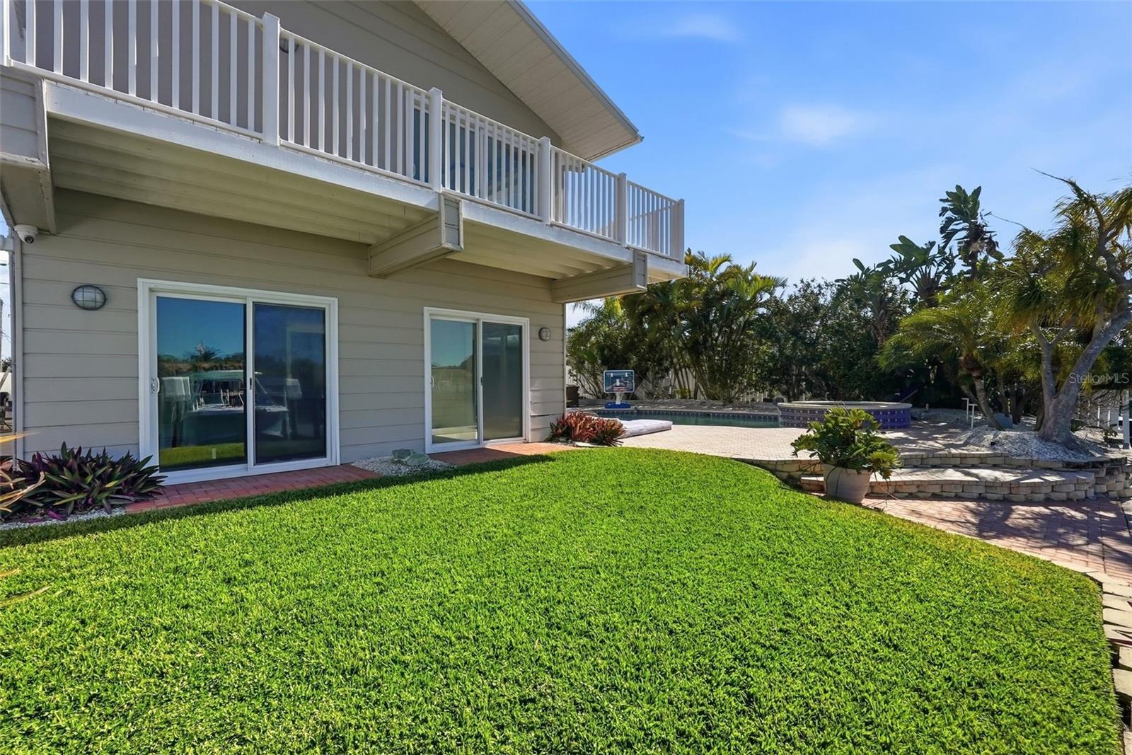 TB8477064 Property Photo