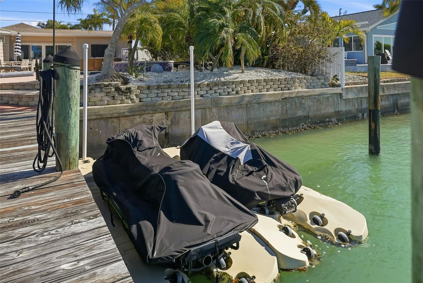 TB8477064 Property Photo