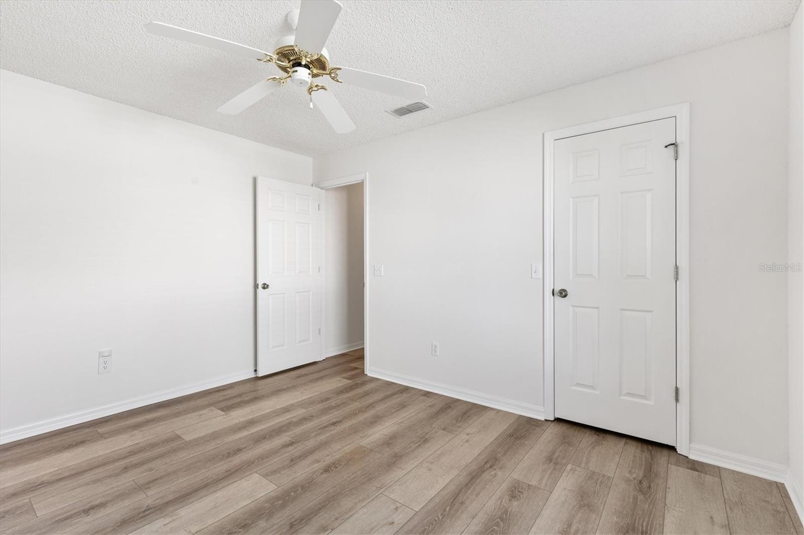 1918 ARMONDO DR, THE VILLAGES, FL, 32159