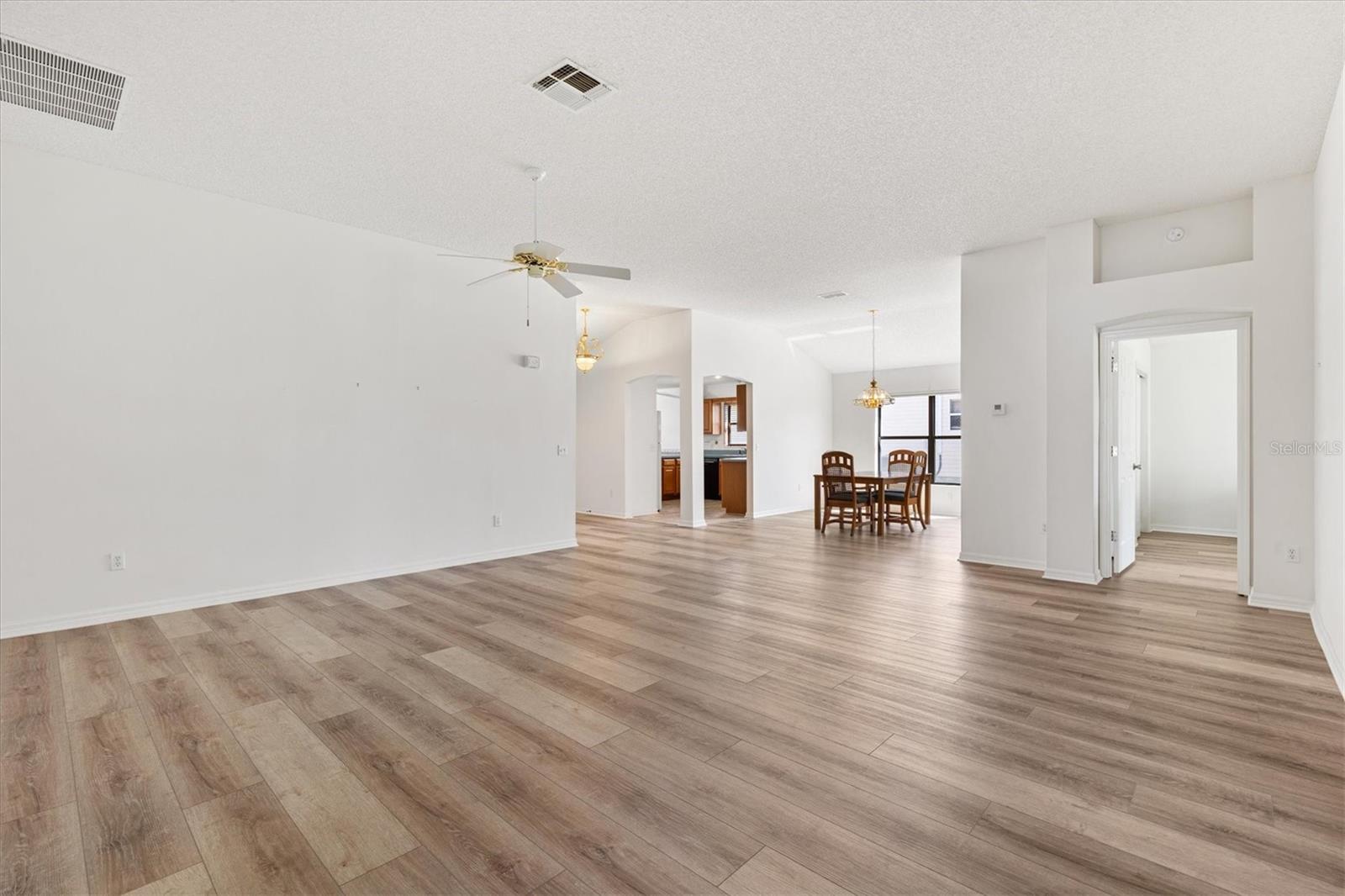 1918 ARMONDO DR, THE VILLAGES, FL, 32159