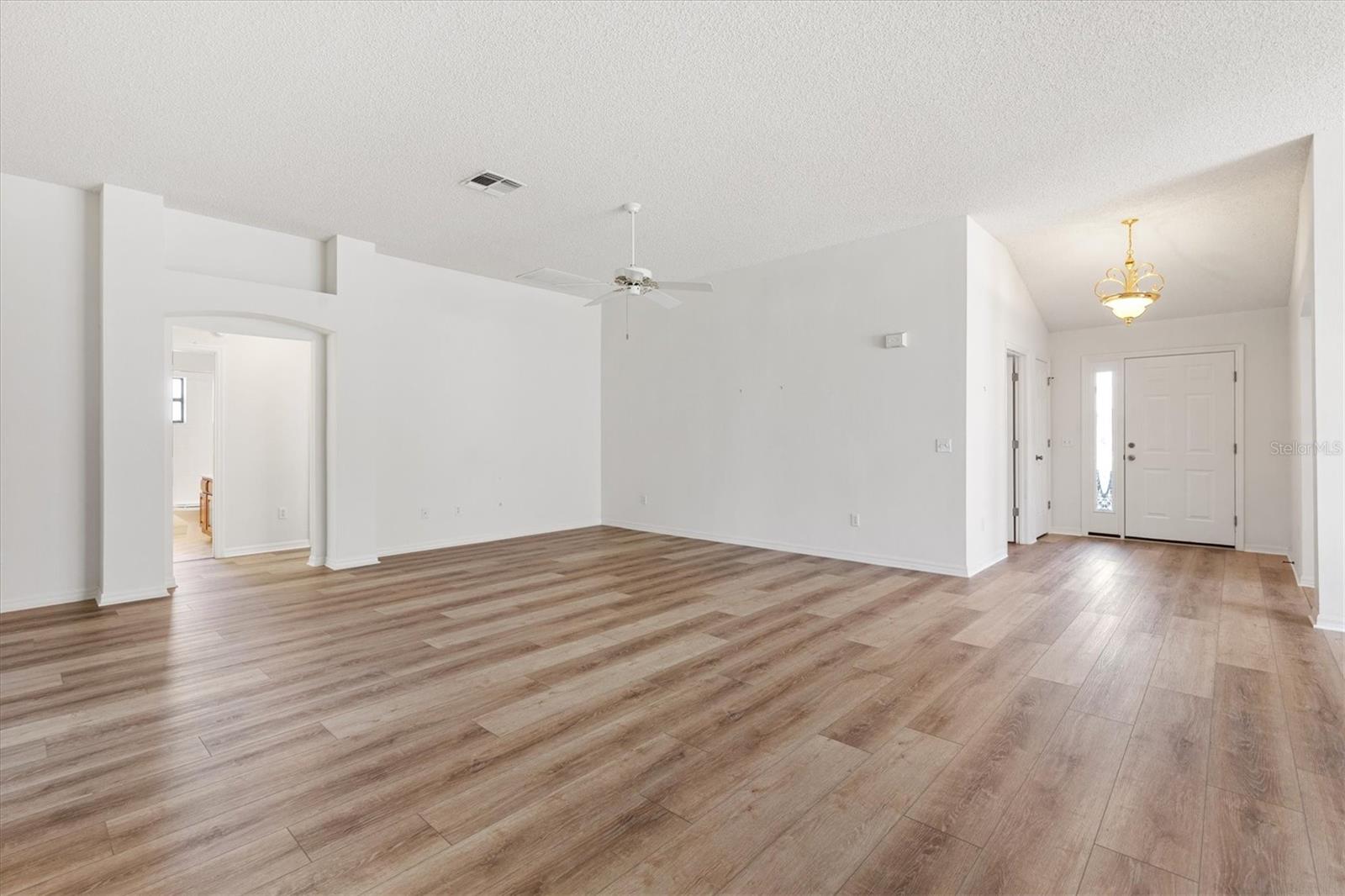 1918 ARMONDO DR, THE VILLAGES, FL, 32159