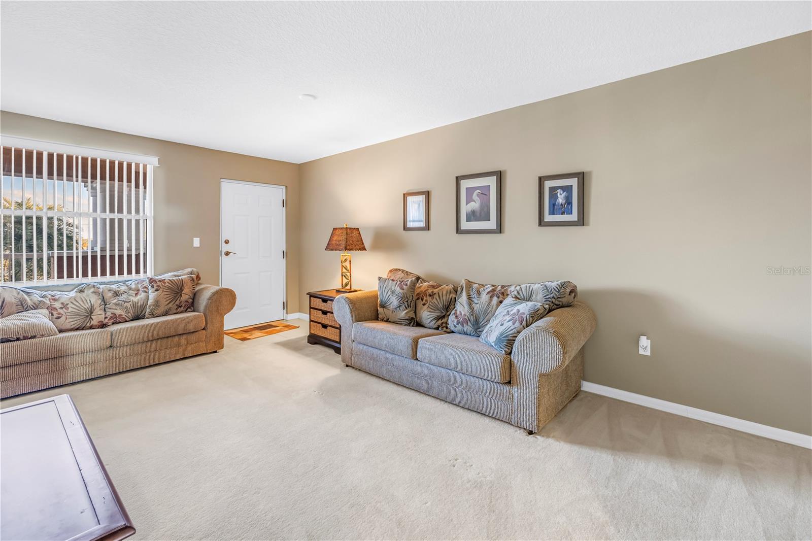 Den / possible third bedroom (no closet)