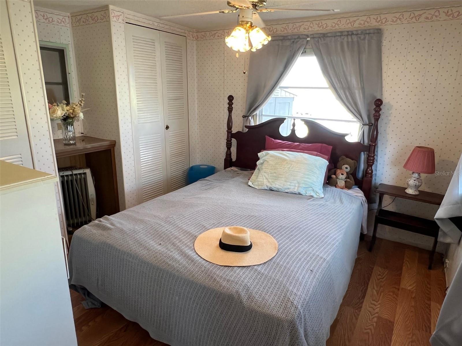 TB8477075 Property Photo