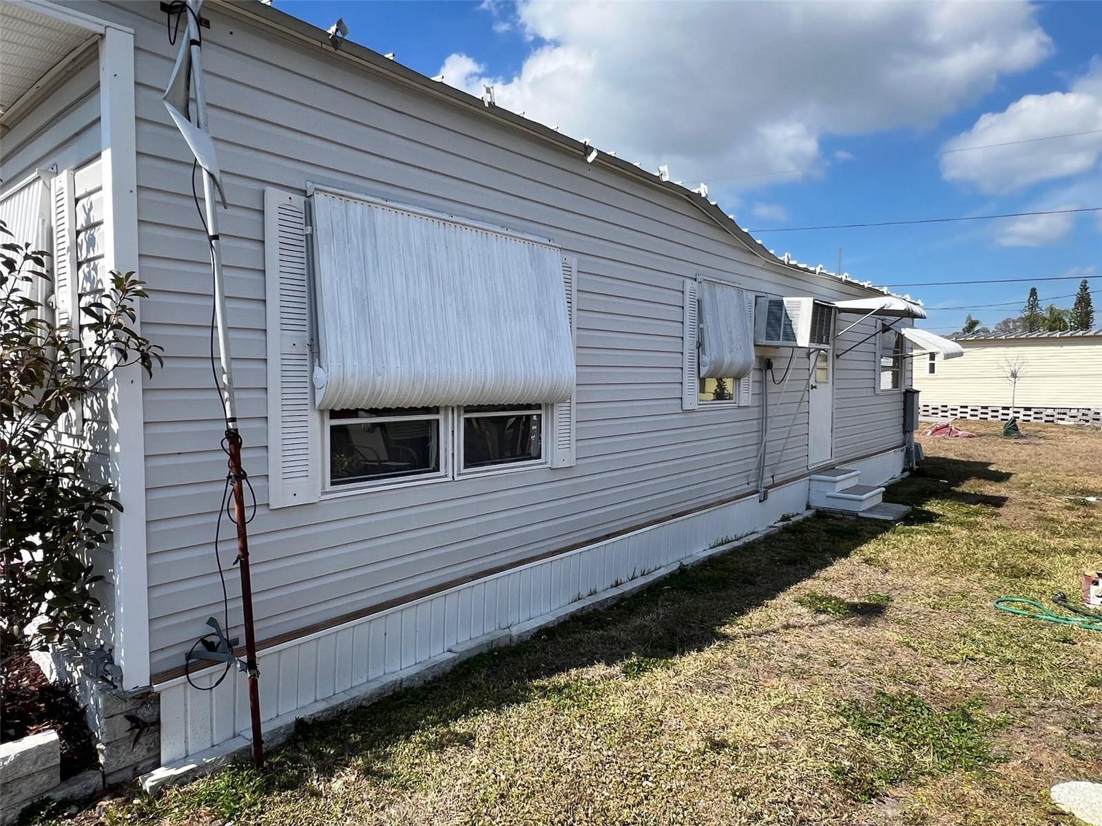 TB8477075 Property Photo