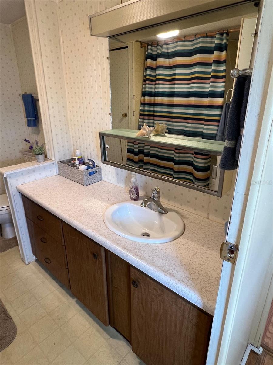 TB8477075 Property Photo