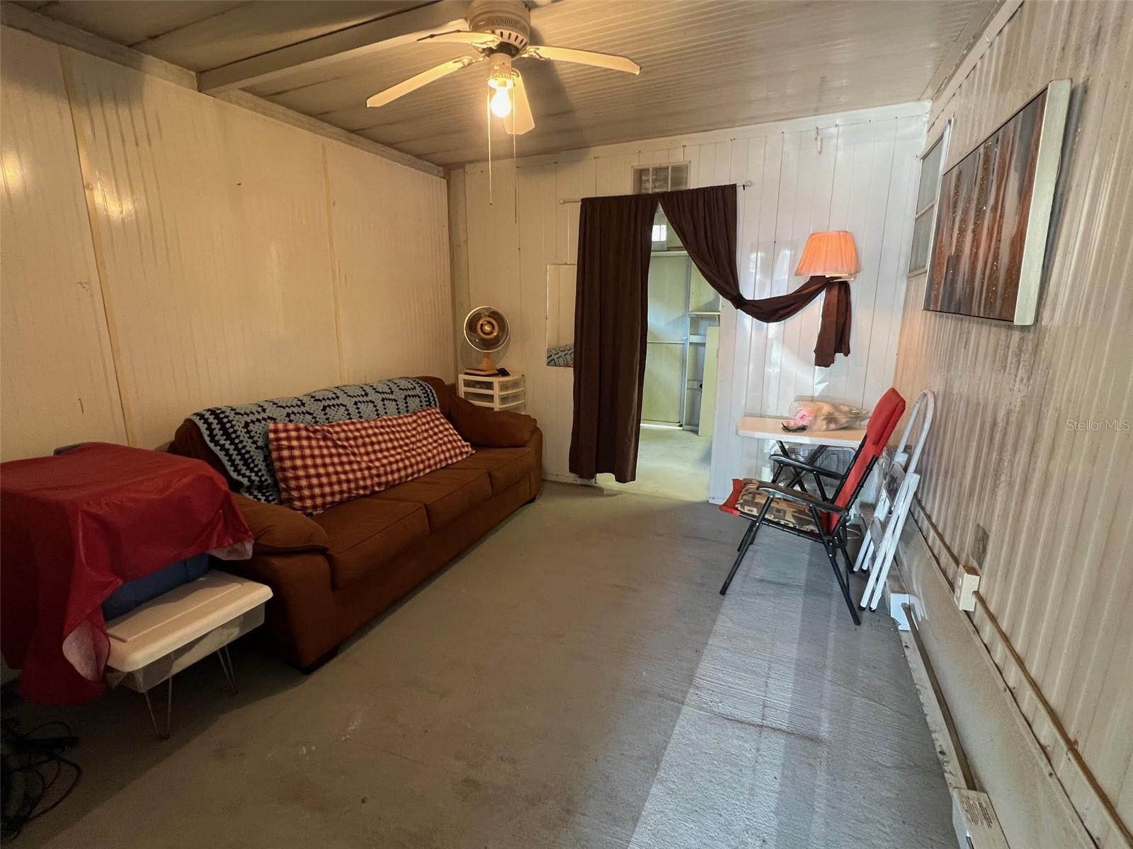 TB8477075 Property Photo