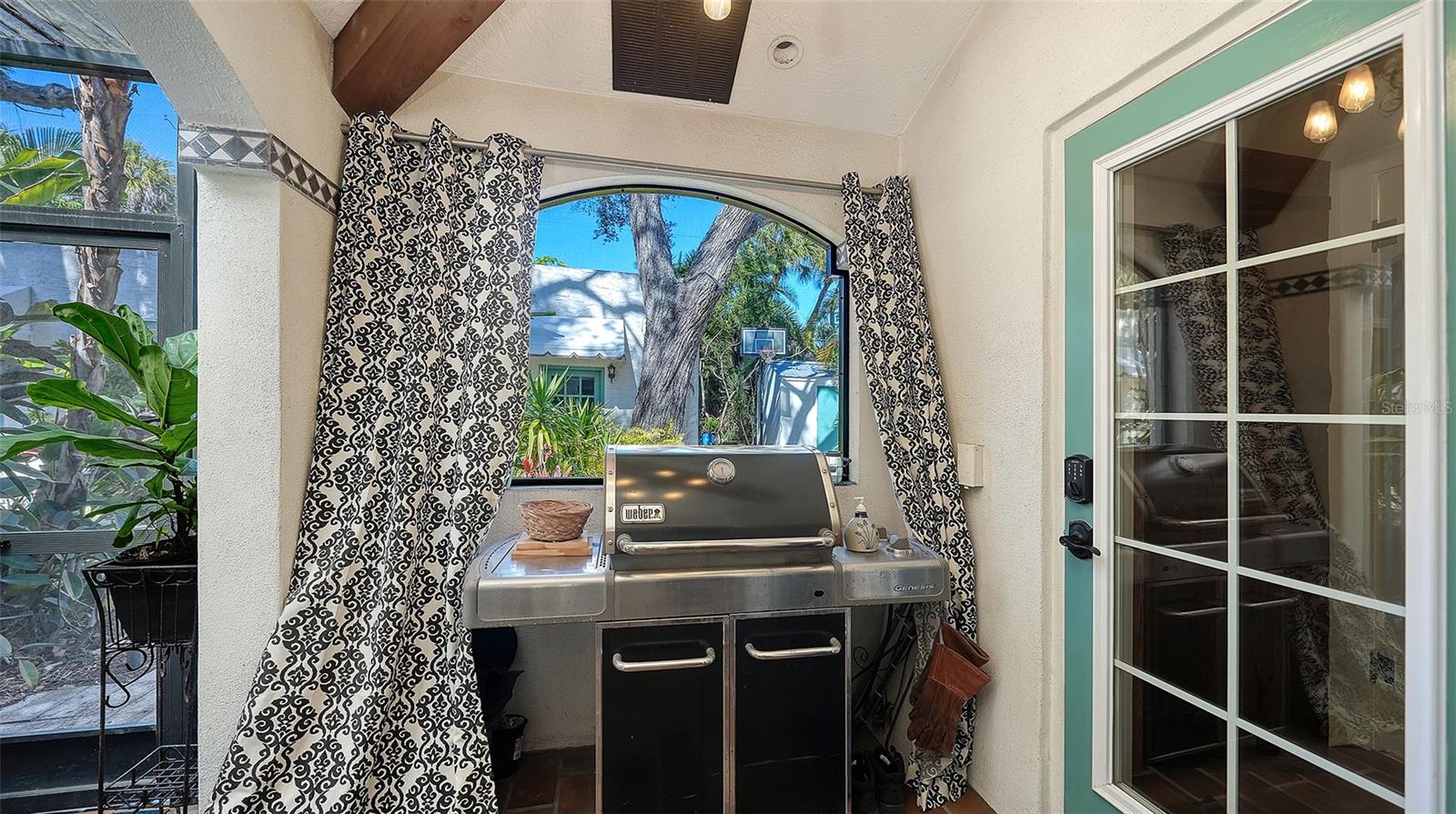 A4682843 Property Photo