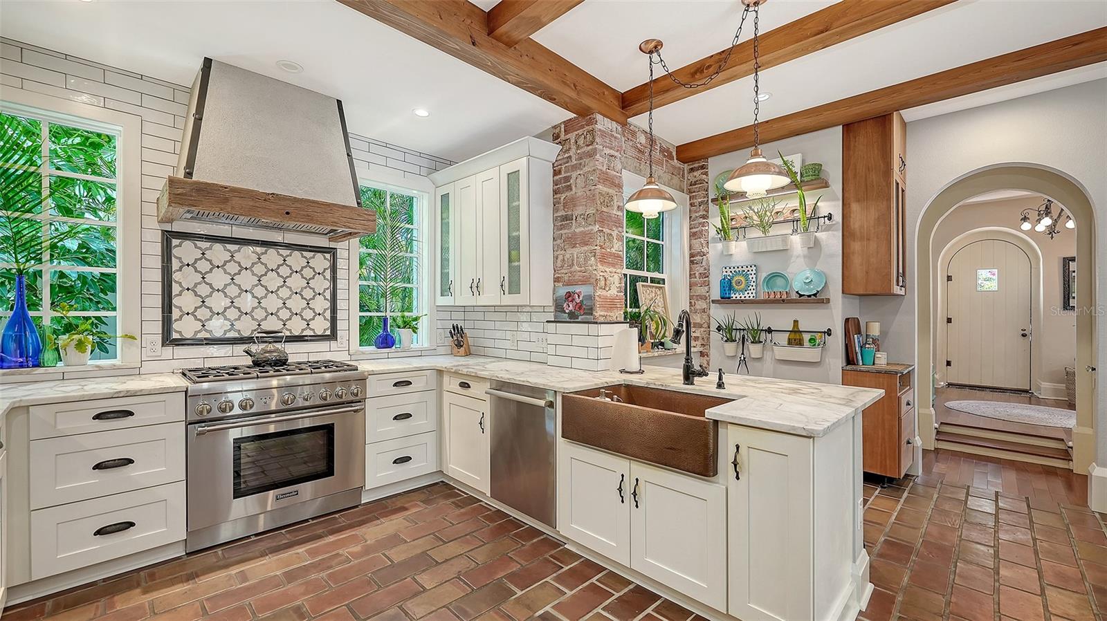 A4682843 Property Photo