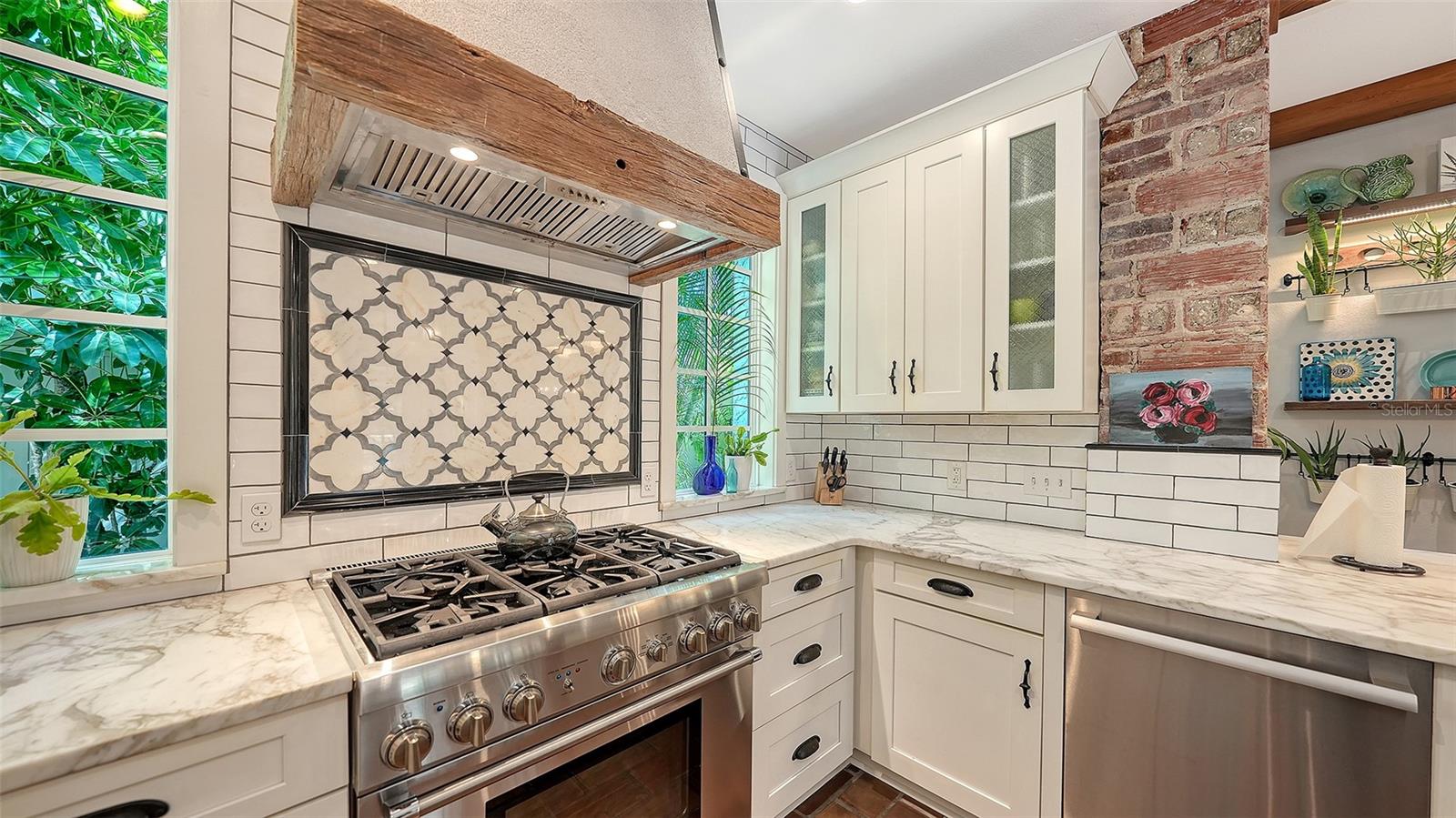 A4682843 Property Photo