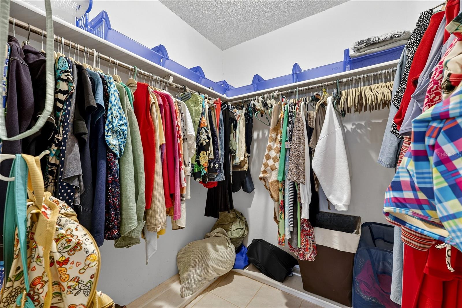 521 LAKESIDE DR #521, BRADENTON, FL, 34210