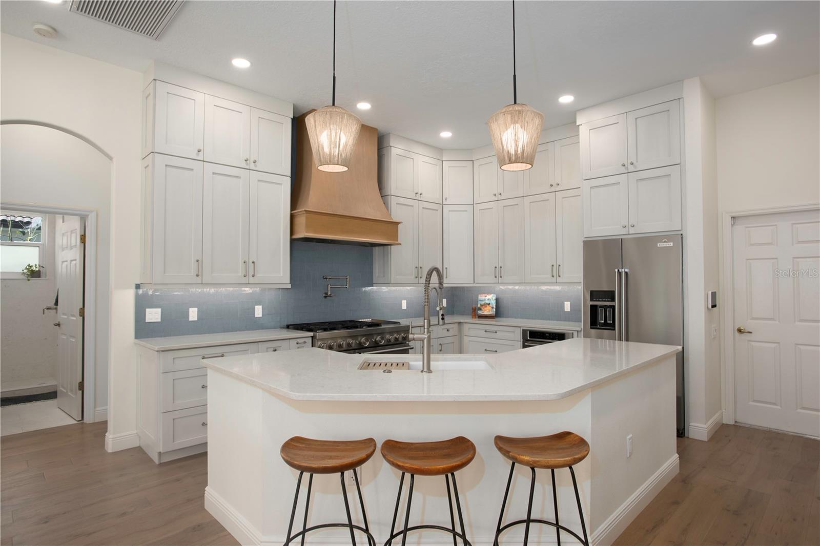 4586 DEL SOL BLVD S, SARASOTA, FL, 34243