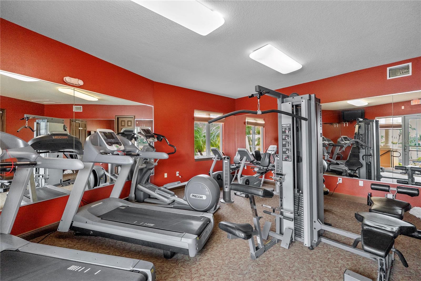 TB8477138 Property Photo