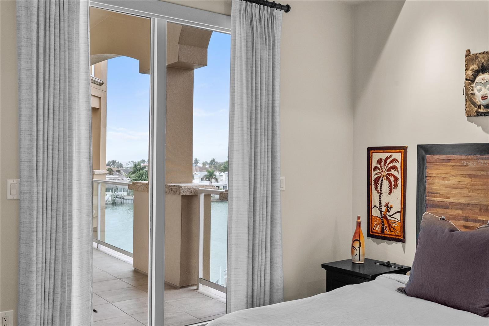 TB8477138 Property Photo