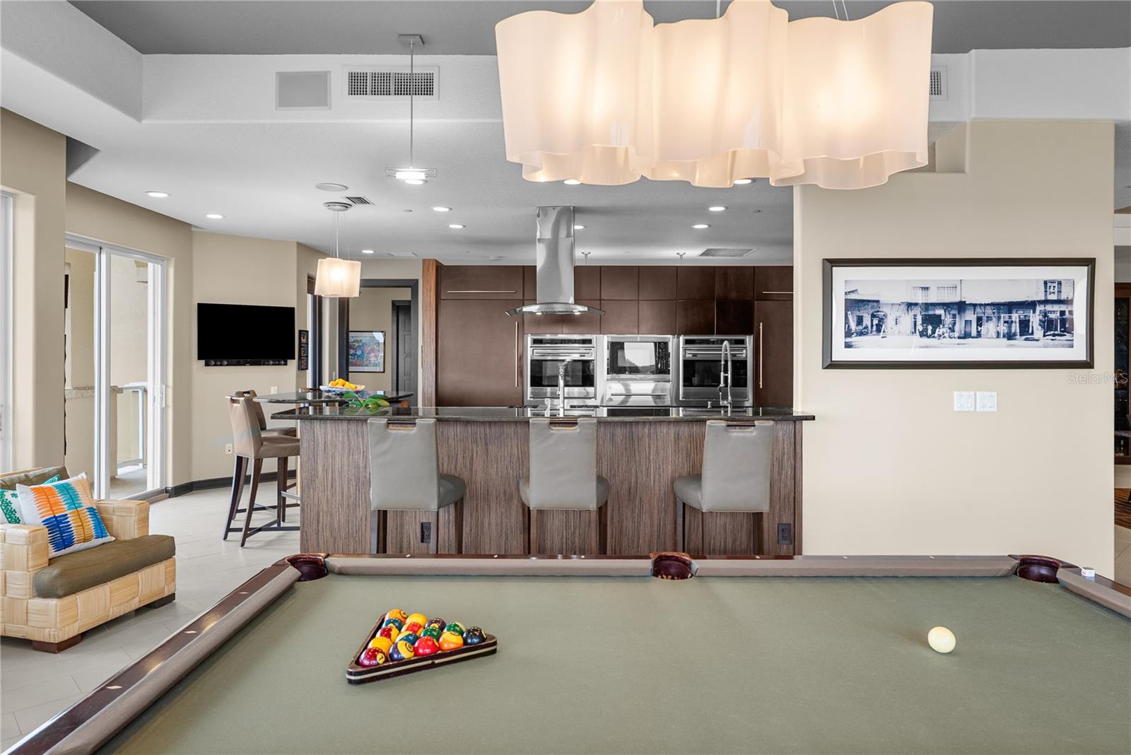 TB8477138 Property Photo