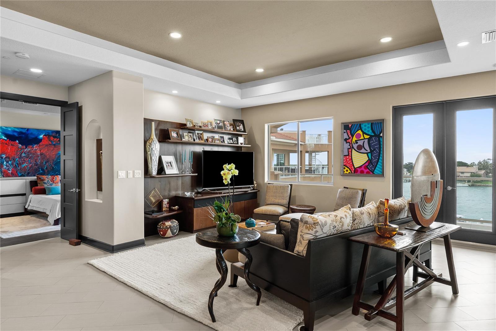 TB8477138 Property Photo