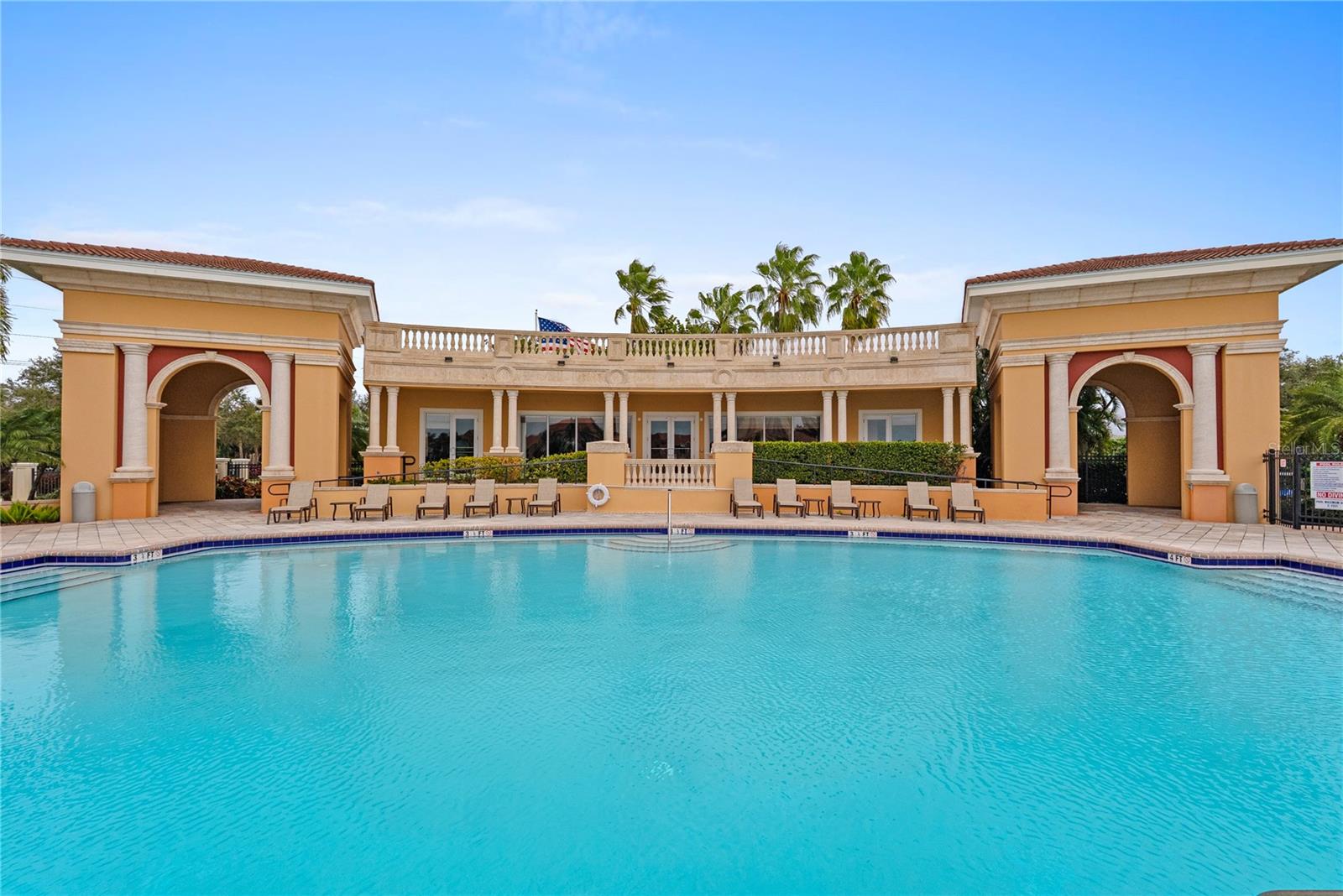 TB8477138 Property Photo