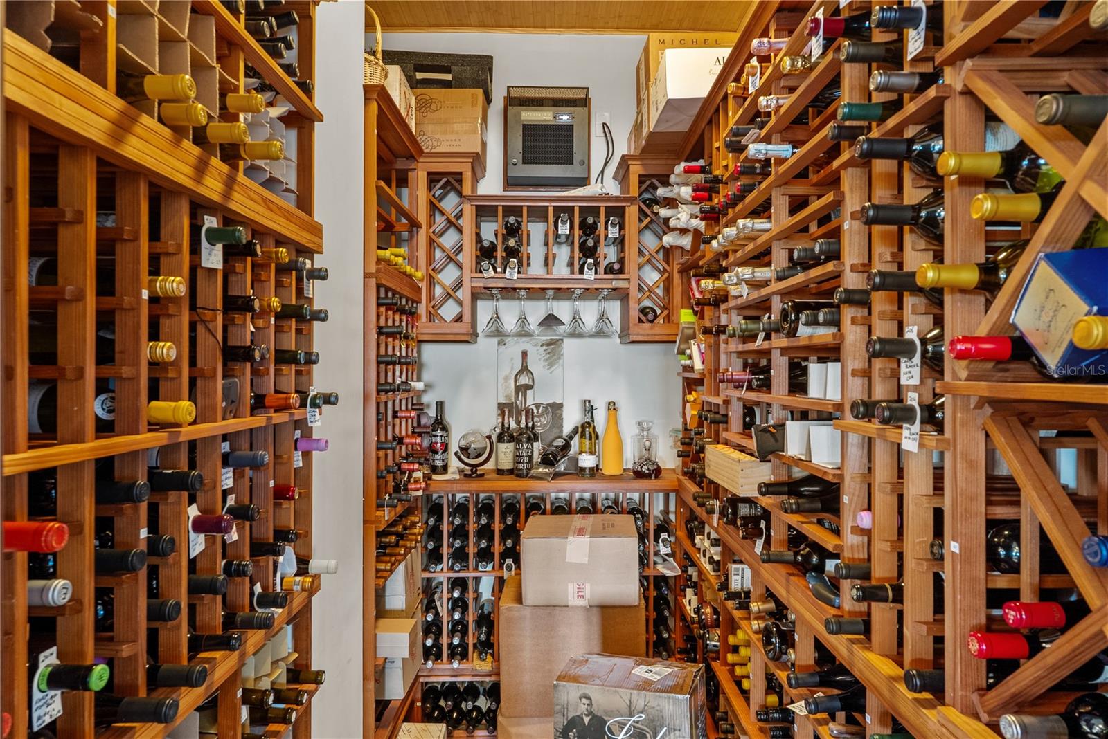 TB8477138 Property Photo