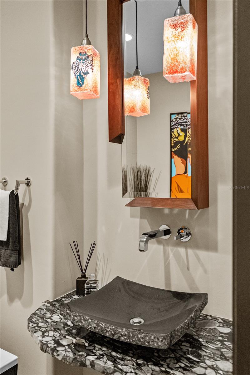 TB8477138 Property Photo