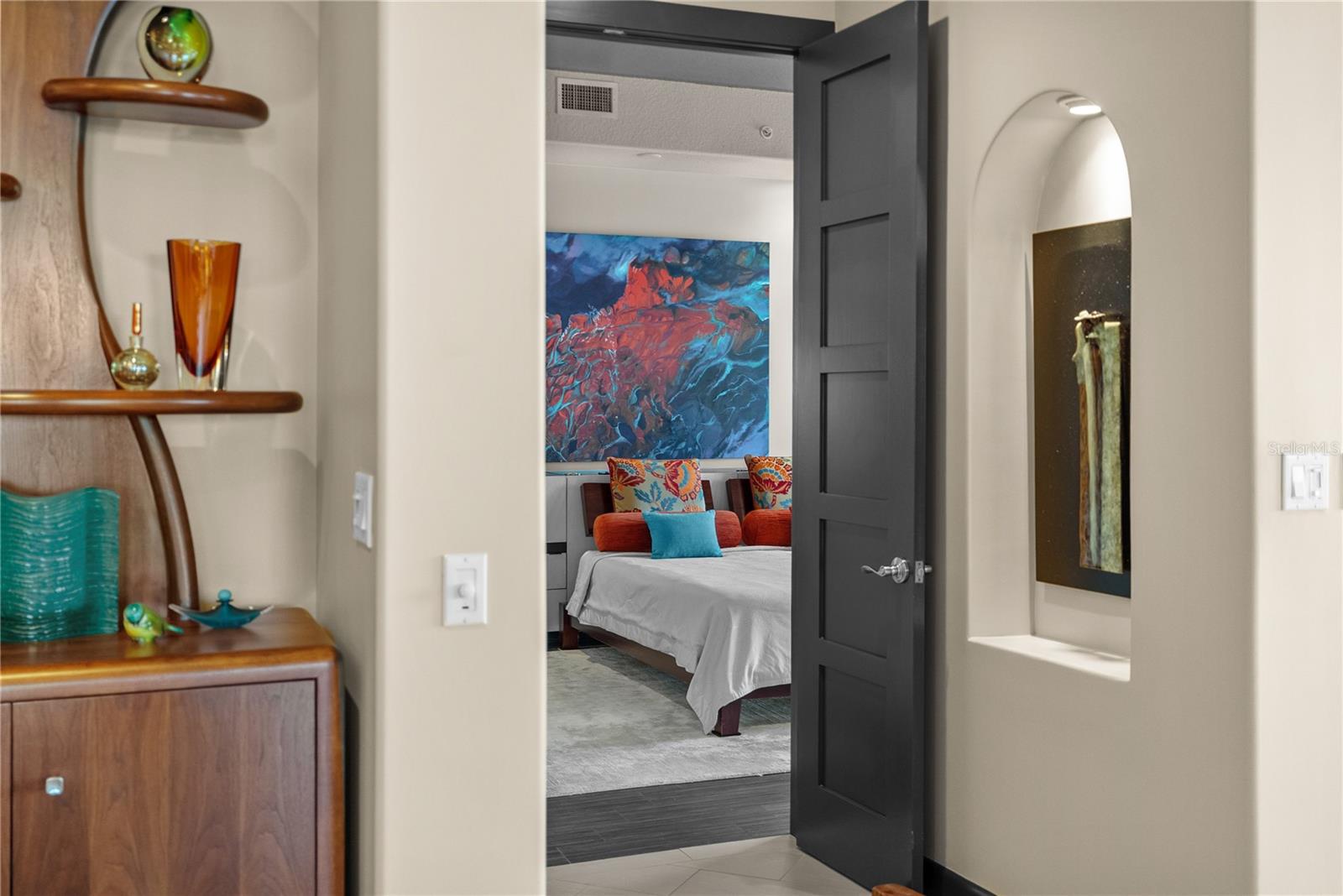 TB8477138 Property Photo