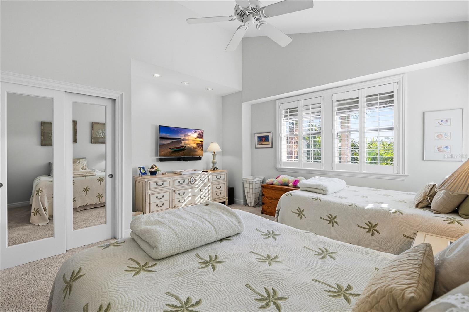 TB8477140 Property Photo