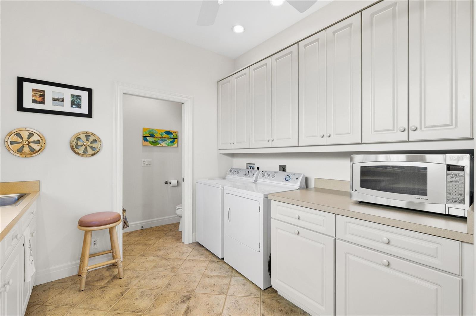 TB8477140 Property Photo