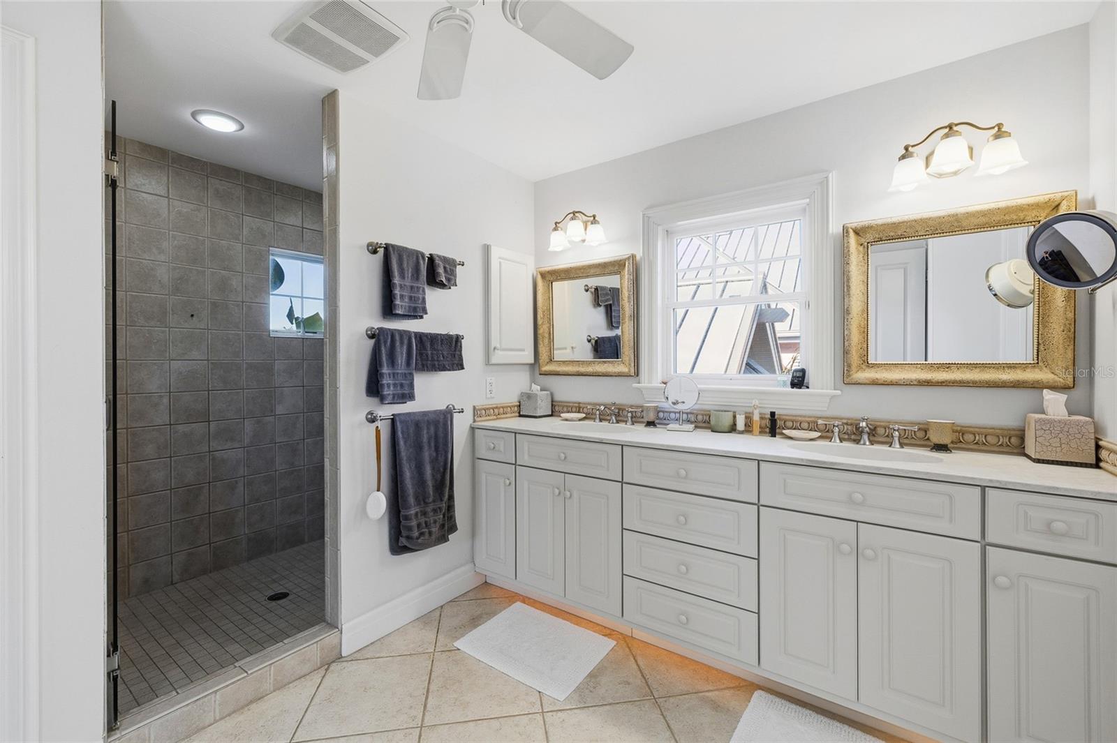 TB8477140 Property Photo